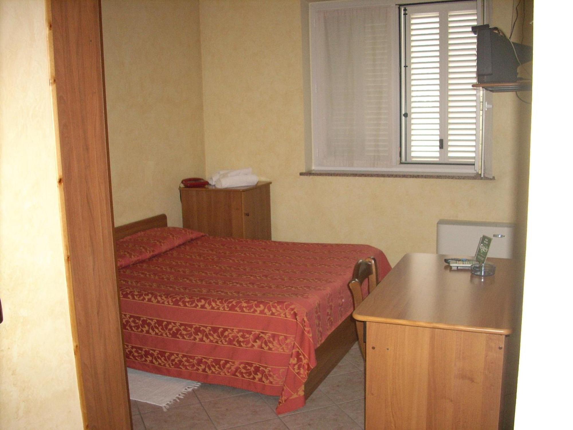 Il Bivio Hotel كارماجنولا المظهر الخارجي الصورة