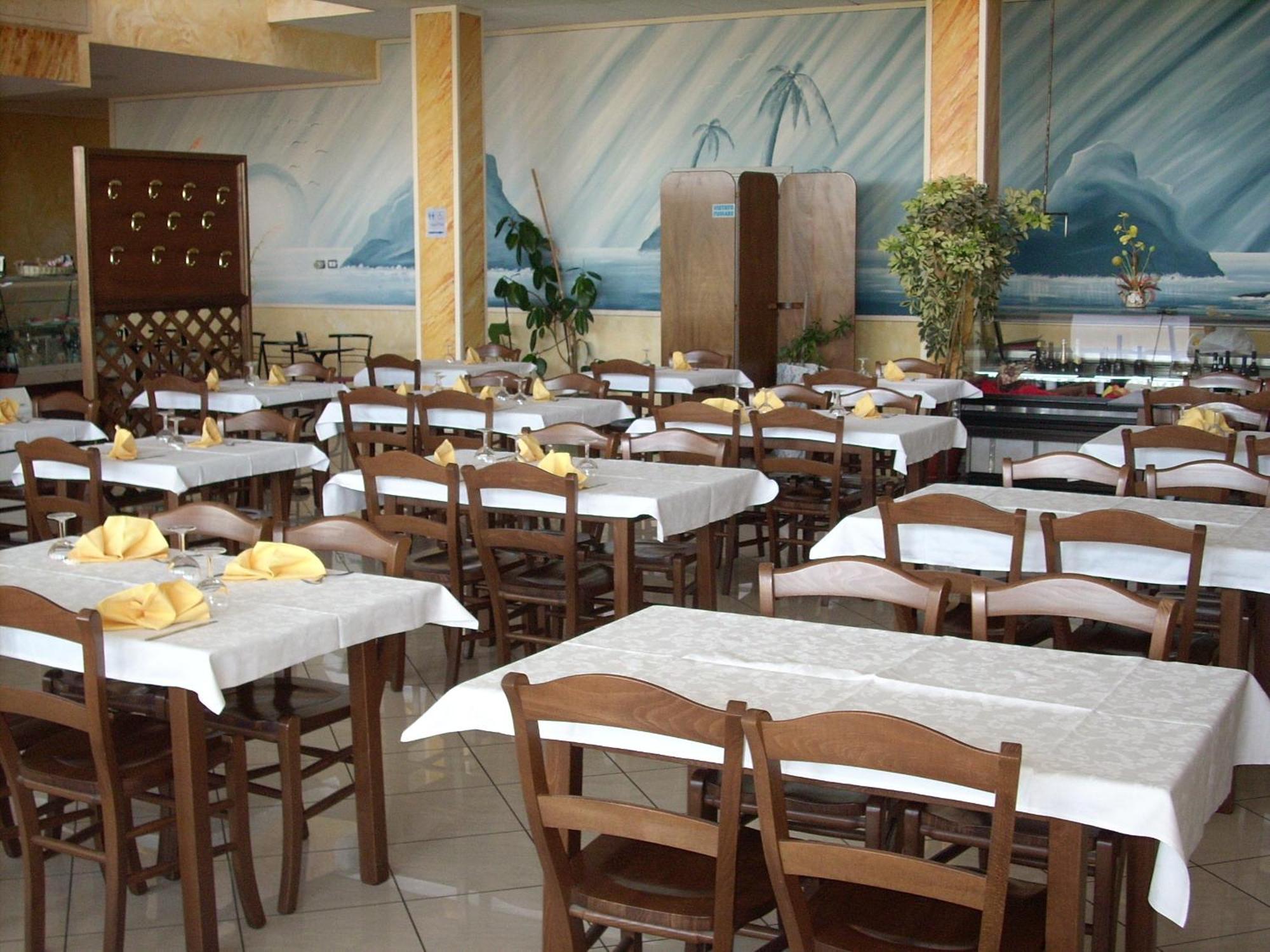 Il Bivio Hotel كارماجنولا المظهر الخارجي الصورة